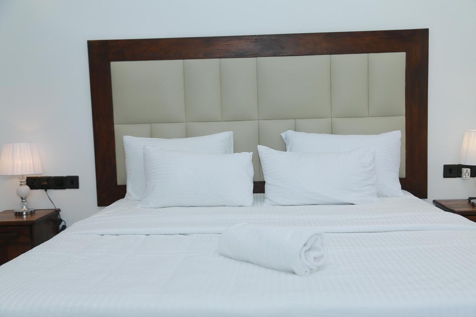Mzion Hotel Уелигама Екстериор снимка