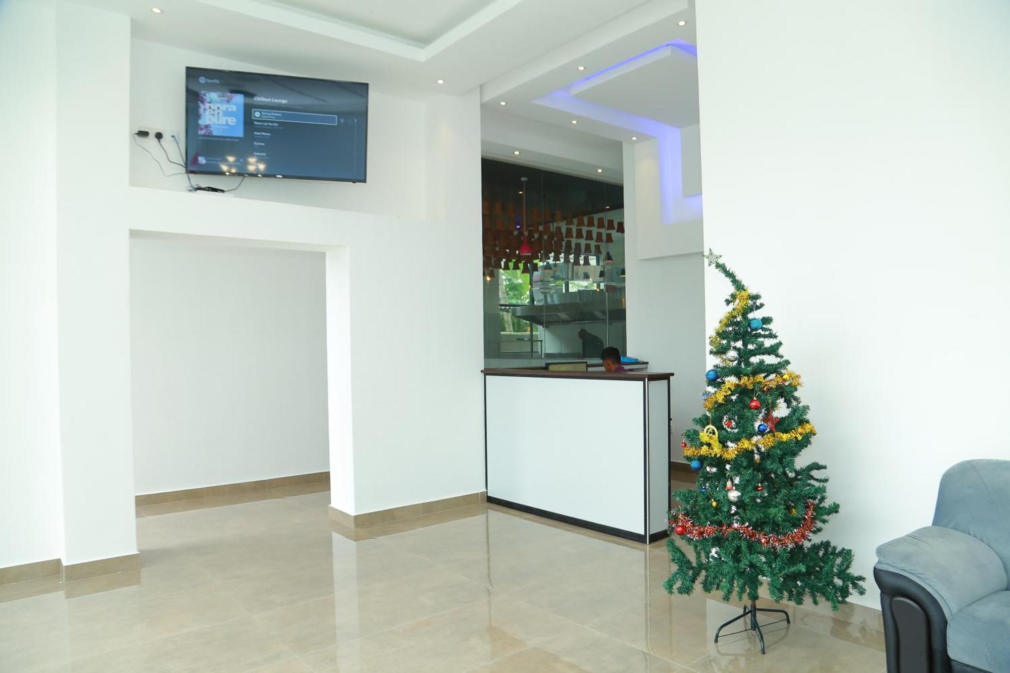 Mzion Hotel Уелигама Екстериор снимка