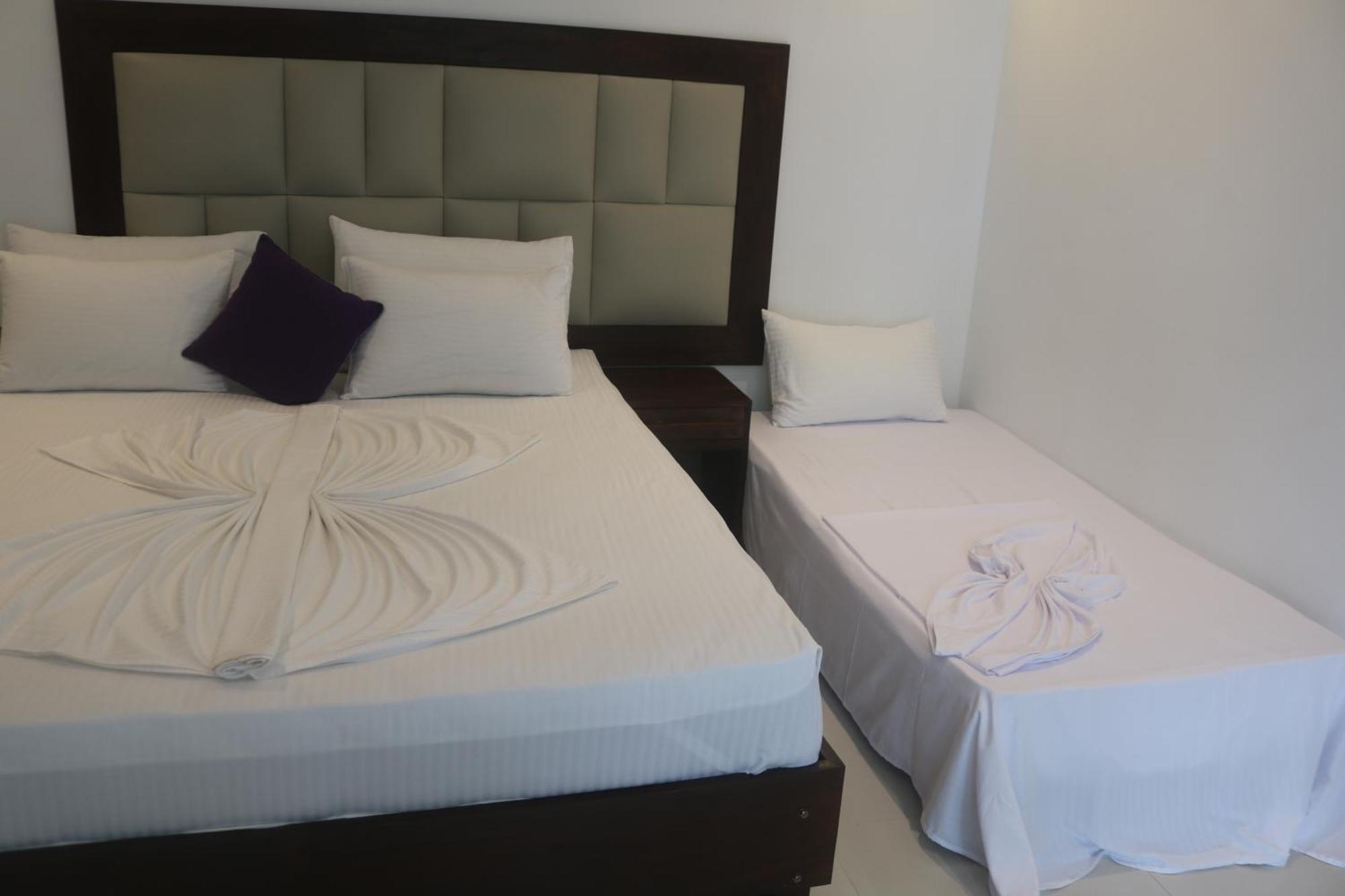 Mzion Hotel Уелигама Екстериор снимка