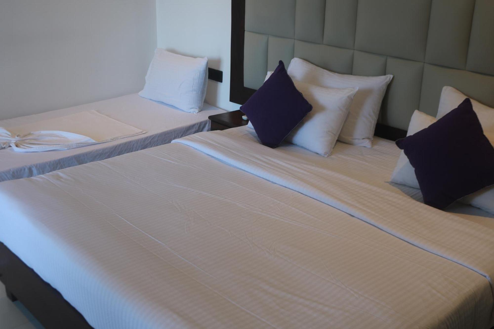 Mzion Hotel Уелигама Екстериор снимка