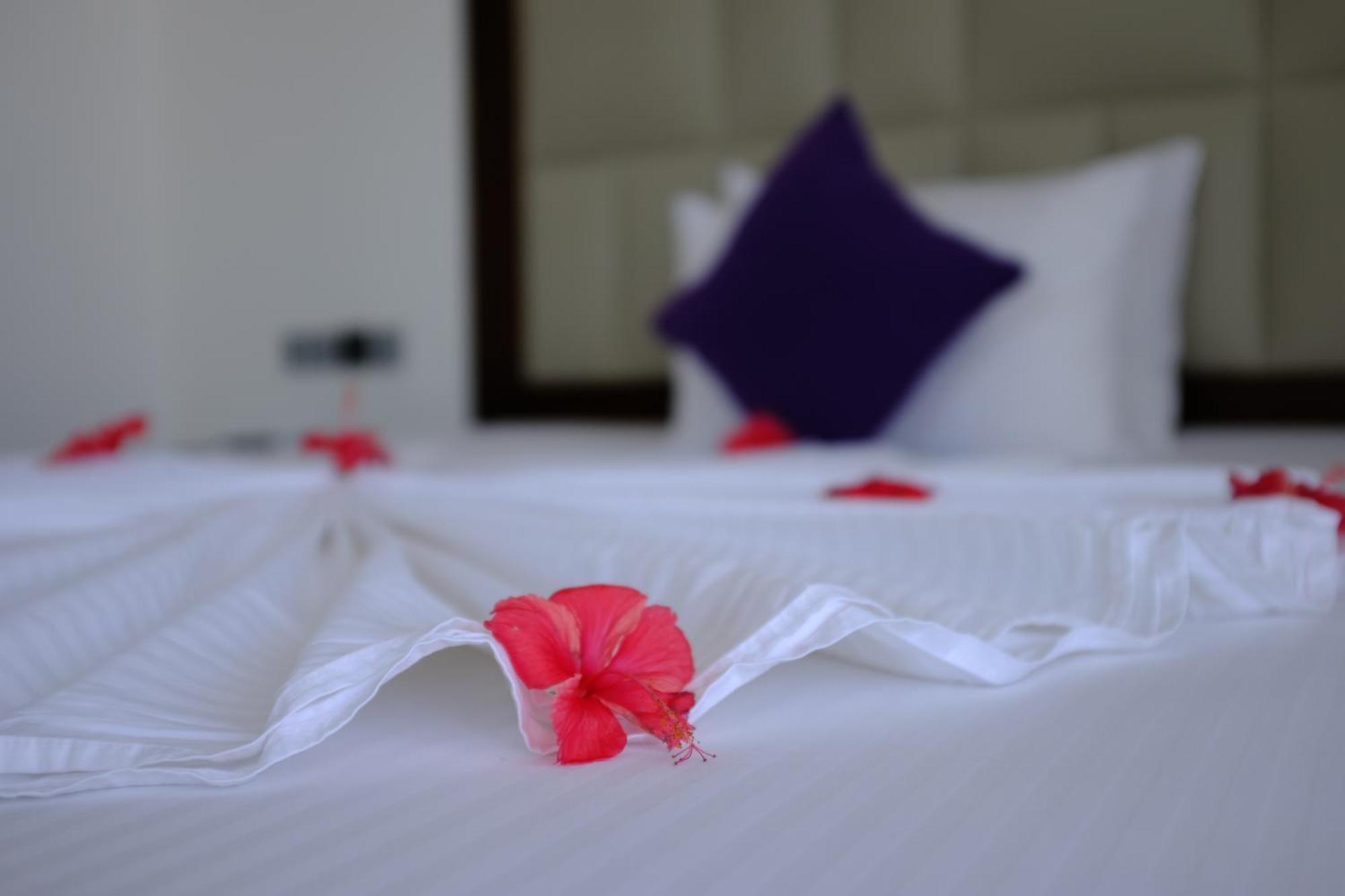 Mzion Hotel Уелигама Екстериор снимка